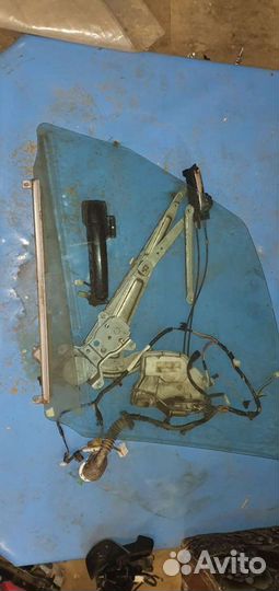 Судзуки SX4 стеклоподъемник