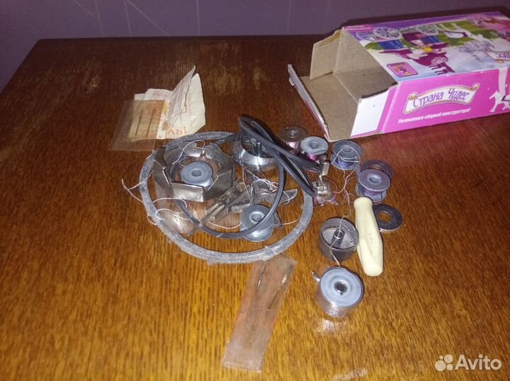 Швейная машинка чайка 142м