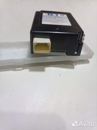 Блок управления бесключевым доступом Toyota RAV4