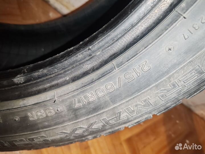 Dunlop Winter Maxx 215/60 R17 96