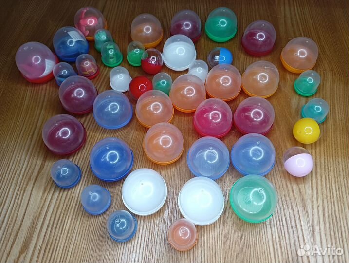 Капсулы от игрушек из автоматов (45 шт)