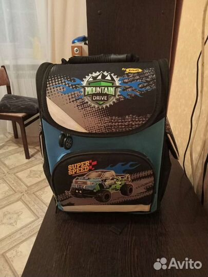 Школьный рюкзак