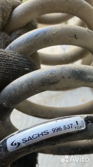 Пружина задняя w202