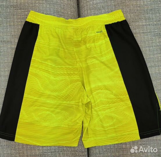 Шорты футбольные Adidas, жёлтые, р. М (Оригинал)