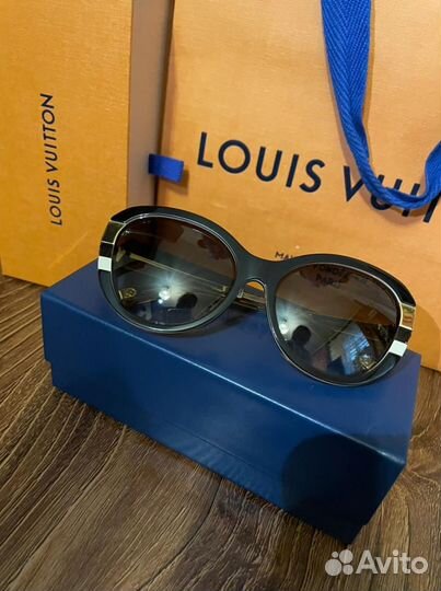 Солнцезащитные очки