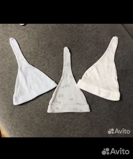 Набор шапок для новорождённого