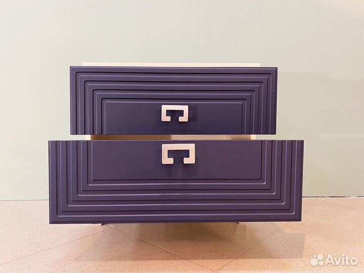 Тумба прикроватная