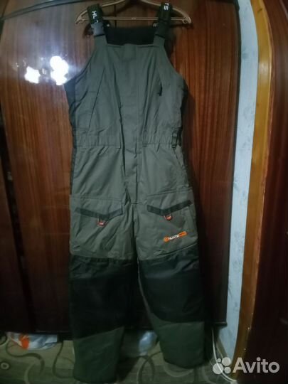 Зимний костюм для рыбалки и охоты