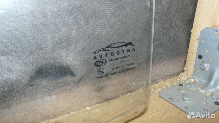 Стекло двери заднее левое Daewoo Nexia I