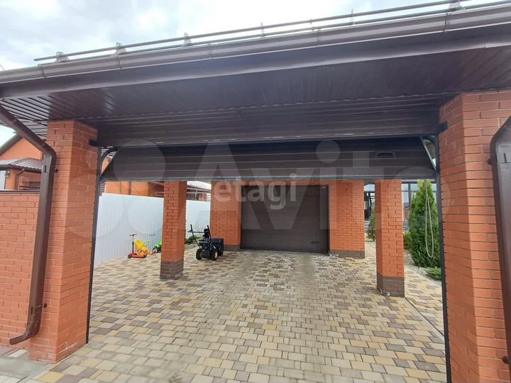 Дом 325,5 м² на участке 15 сот.