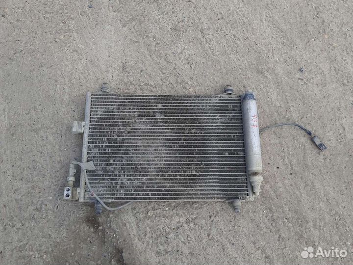 Радиатор кондиционера Peugeot 407