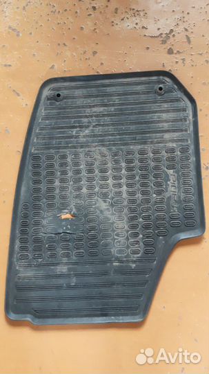 Автомобильные коврики бу skoda fabia комлект