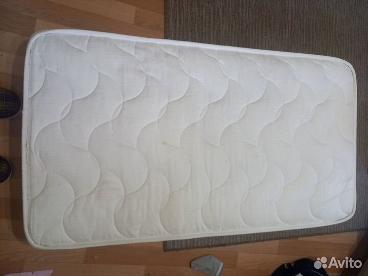 Детская кровать с матрасом бу