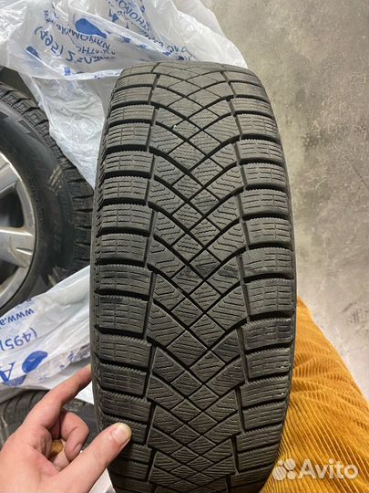 Комплект зимних колес R15 VAG/Pirelli