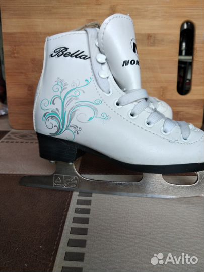 Фигурные коньки для девочки