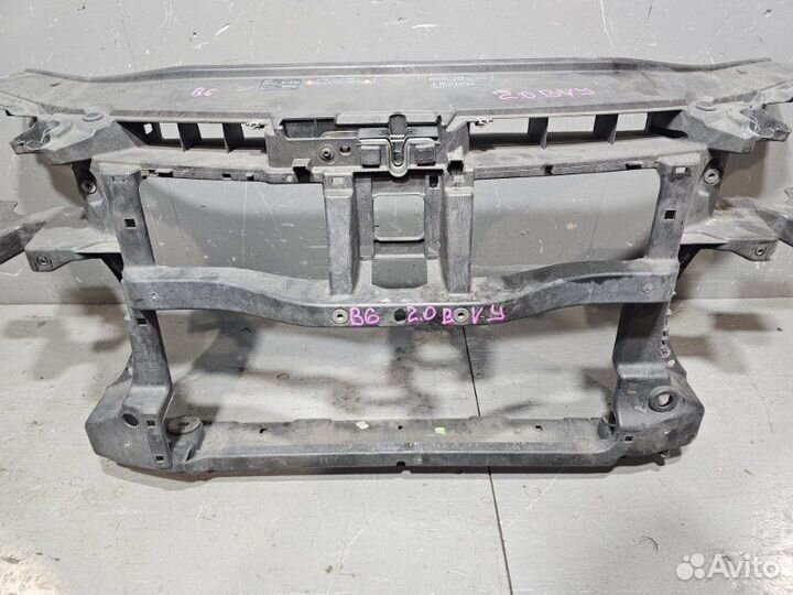 Передняя панель Volkswagen Passat B6 2.0 BVY