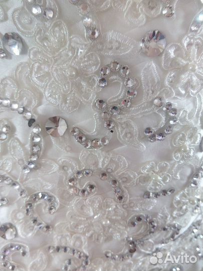 Свадебные платья