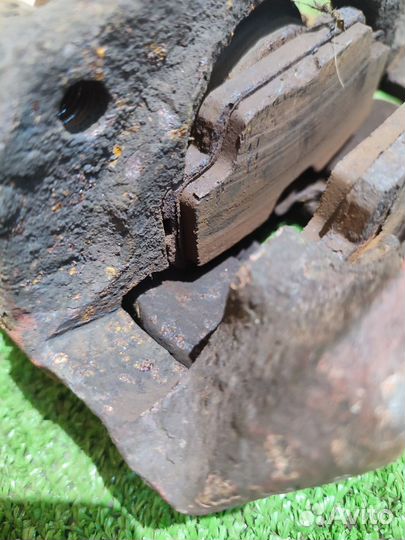 Передний суппорт Mercedes-Benz w201, w124