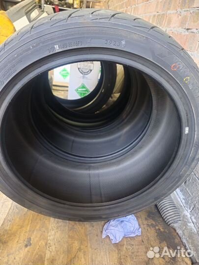 Yokohama Advan Fleva V701 235/40 R18 95W