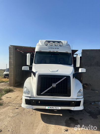 Volvo VNL 670, 2003