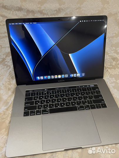 Apple MacBook Pro 15 inch 2019 идеал