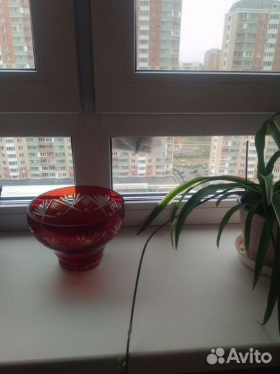 Вазы,салатники,фигурки фарфоровые