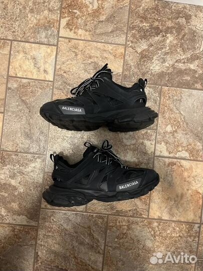 Balenciaga track 1 оригинал