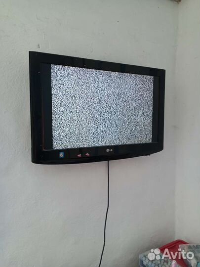 Телевизор ЖК бу LG 32