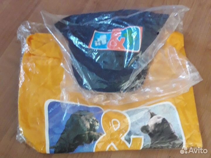 Футболка и бейсболка