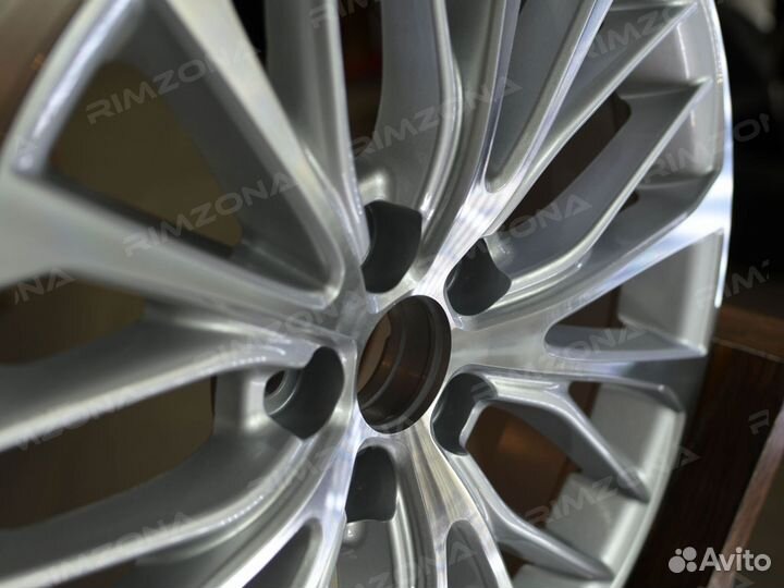 Литые диски Camry R18 на Toyota. Арт2266