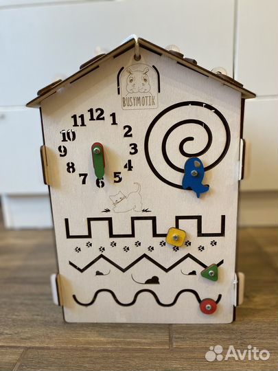 Бизиборд домик монтессори