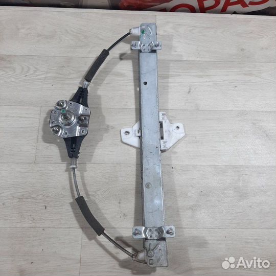 Стеклоподъемник задний правый Kia Rio 3 седан 1