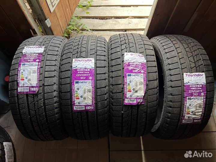 Tourador Winter Pro TSU2 225/45 R17