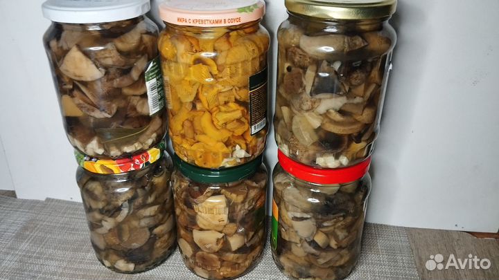 Грибы маринованные