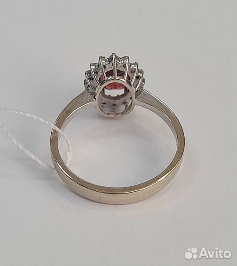 Золотое кольцо с бриллиантами и гранатом р-р 17 (4