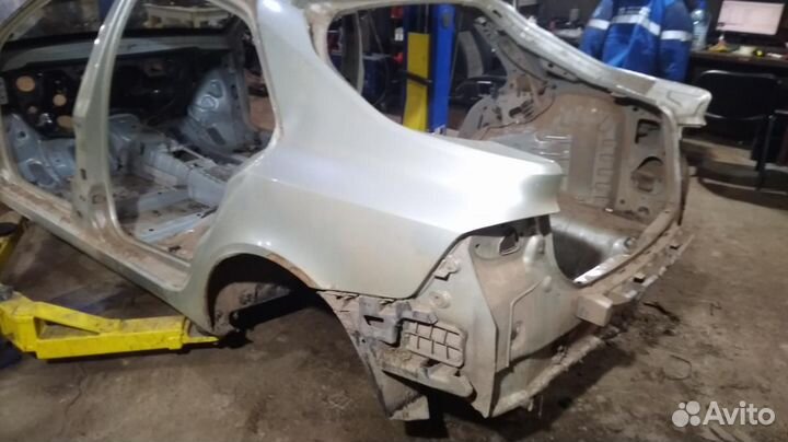 Крыло заднее Laguna (01-08) L б\у хетч (арт. 7751476029)