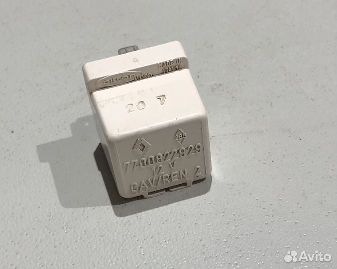 Реле Renault 7700822929