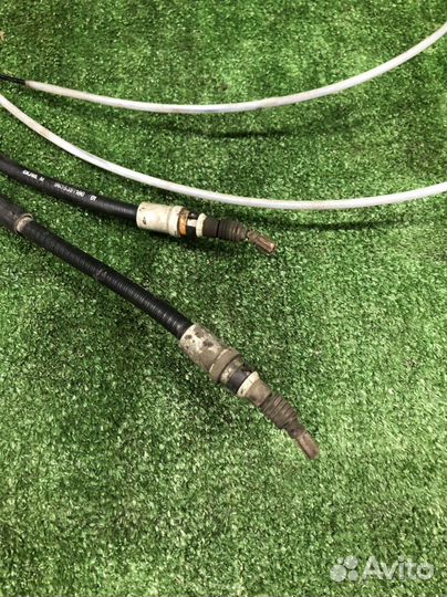 Троса ручного тормоза Peugeot 308