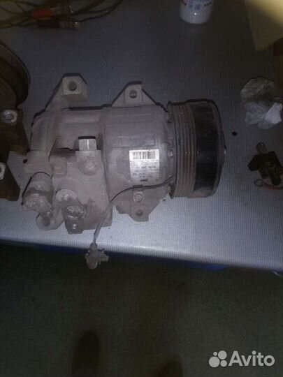Компрессор кондиц Suzuki Grand Vitara 95201-64jb1