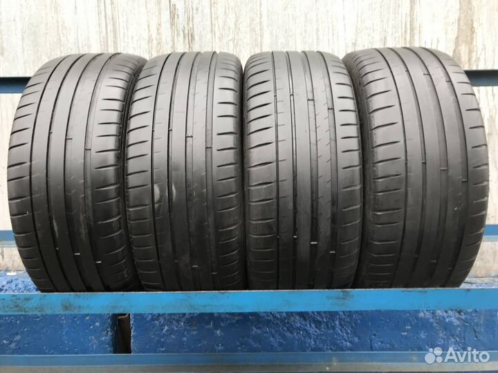 Michelin Pilot Sport 4 235/45 R19