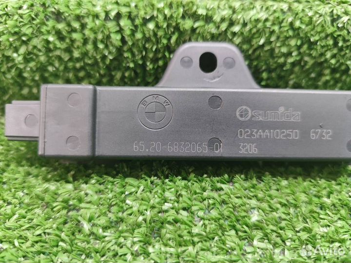 Антенна системы комфортного доступа BMW 7 G11/G12