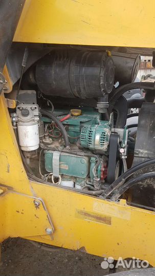 Экскаватор-погрузчик Volvo BL71 Plus, 2008