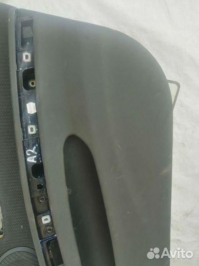 Обшивки передних дверей BMW 3 E90 дорест