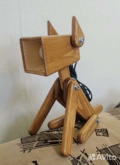 Светильник настольный