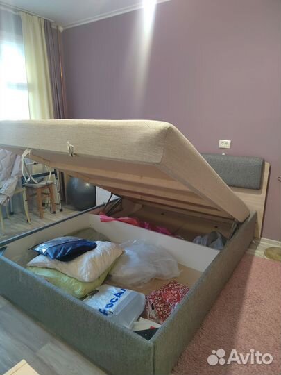 Кровать с подъемным механизмом 140х200