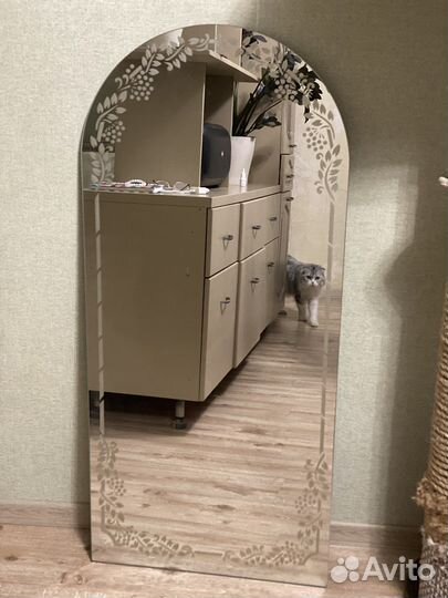 Зеркало настенное в прихожую бу