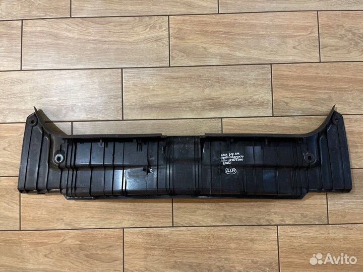 Накладка панели задняя Toyota Camry V70 С 2017