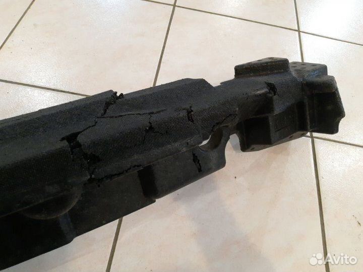 Наполнитель (абсорбер ) бампера передний Lexus Rx