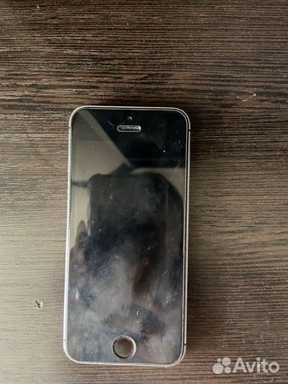 Телефон iPhone 5s