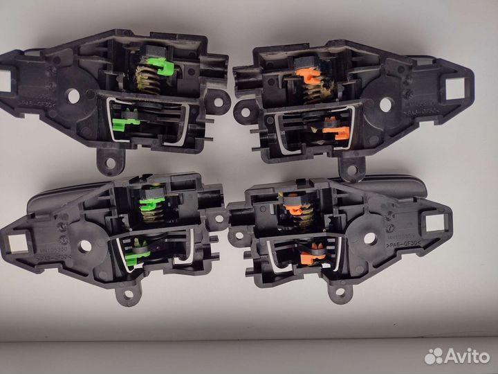 Дверные ручки салона Mitsubishi